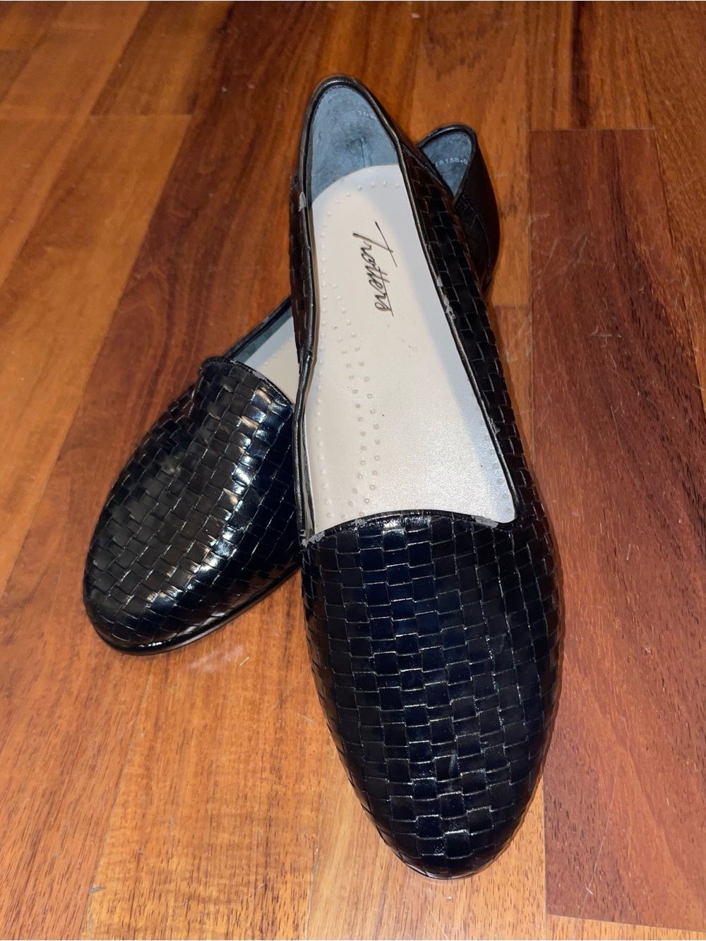 Trotters Women's Black Leather Woven Slip-On Comfort Loafer Flats Size 10WW